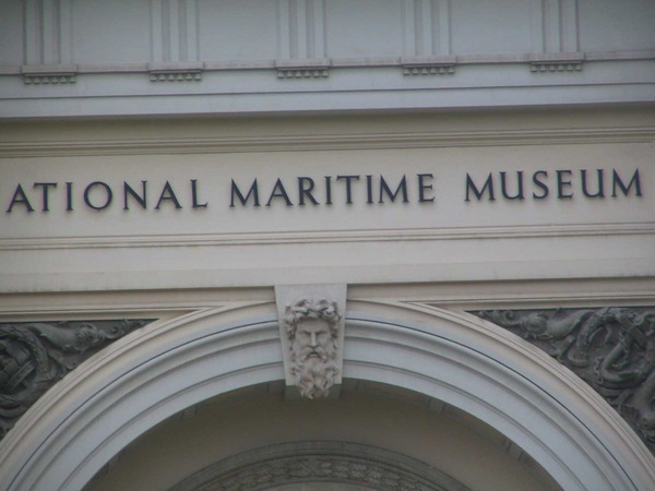 Greenwich - a magnificent portal leads us to the museum
 Greenwich - a magnificent portal leads us to the museum