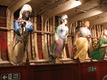 Schiffsfiguren im Cutty Sark Museum im Rumpf des Schiffes