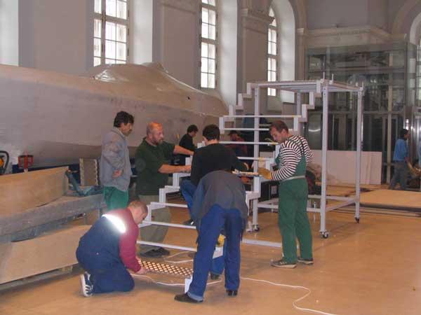 Extravaganza Messe Ausstattung - Messebau für die Millionärsmesse
Messe Architektur Design - Teil um Teil wächst die Ausstattung für den Stand auf der Millionärsfair in Moskau.  Messe Designer ist Milo - +43 699 16417140