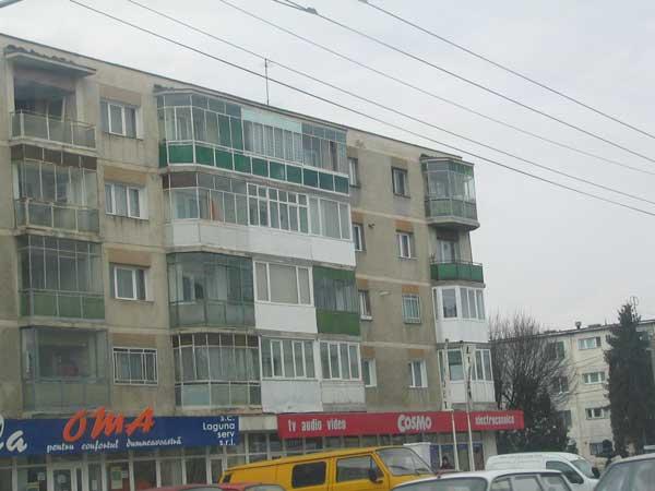 Brasov, prefabricated buildings als a relic of a bygone age
Romania chalet design planning project - Brasov is reflected in many architectural styles, here you can see prefabricated buildings which have had theire best time behind them